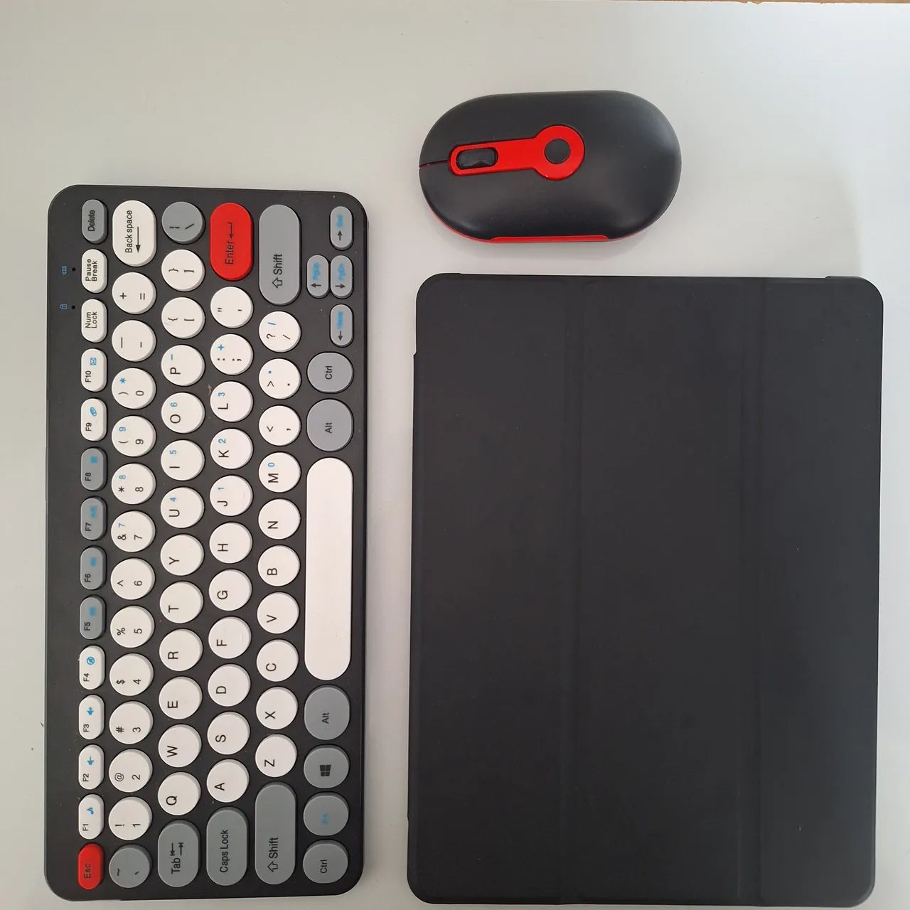 IPad 9 geração + teclado  - Foto 2