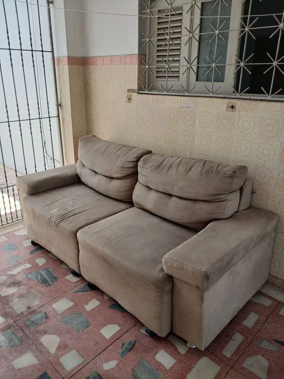 Vendo SOFÁ retrátil  - Foto 2