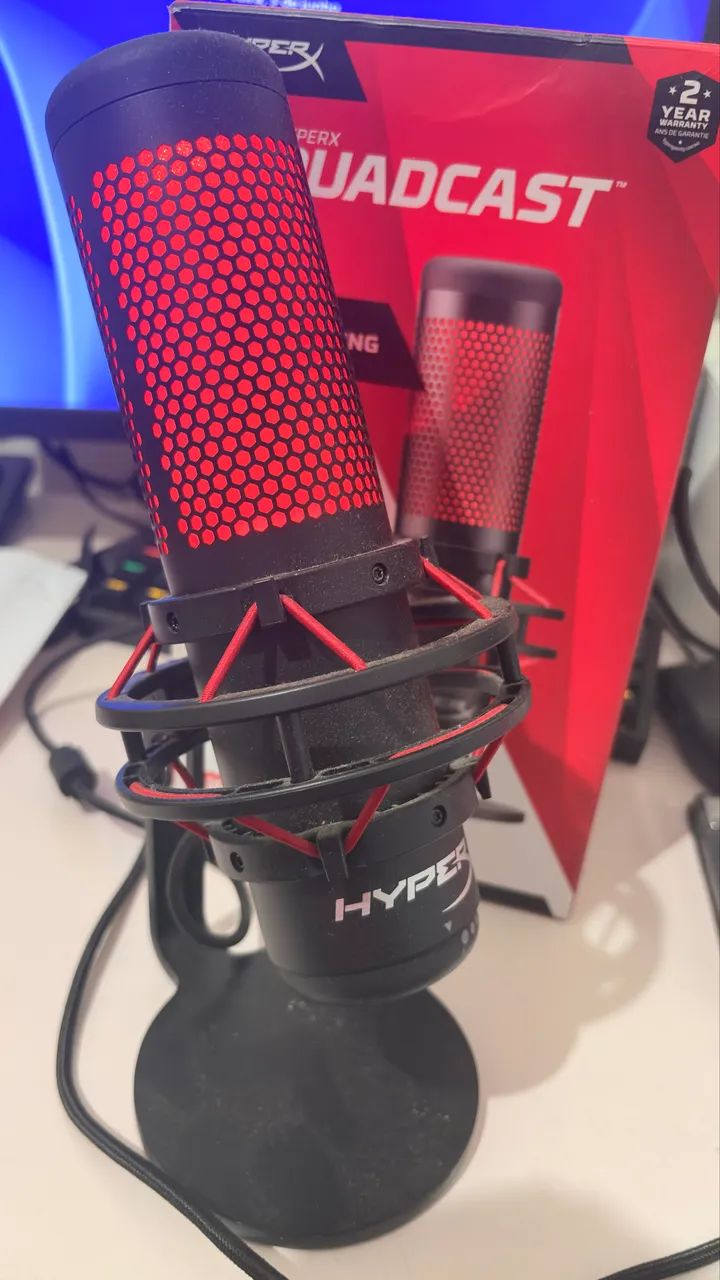 Microfone HyperX QuadCast excelente  - Foto 2