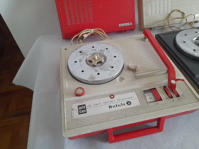Vitrolas de Maleta Belair, sem teste, para reparo, ler a descrição - Foto 2