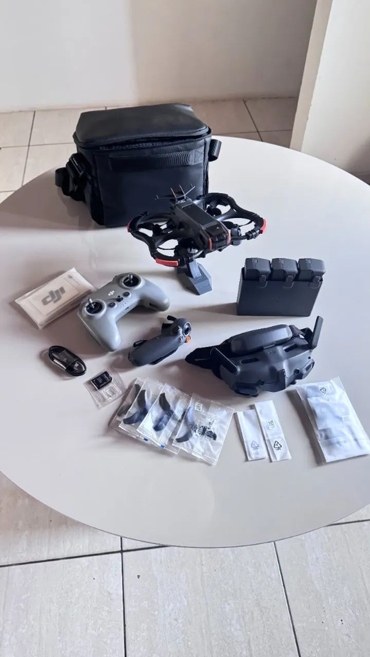 Drone DJI Avata 2 Fly More Combo  2 Controles - Completo - Foto 3