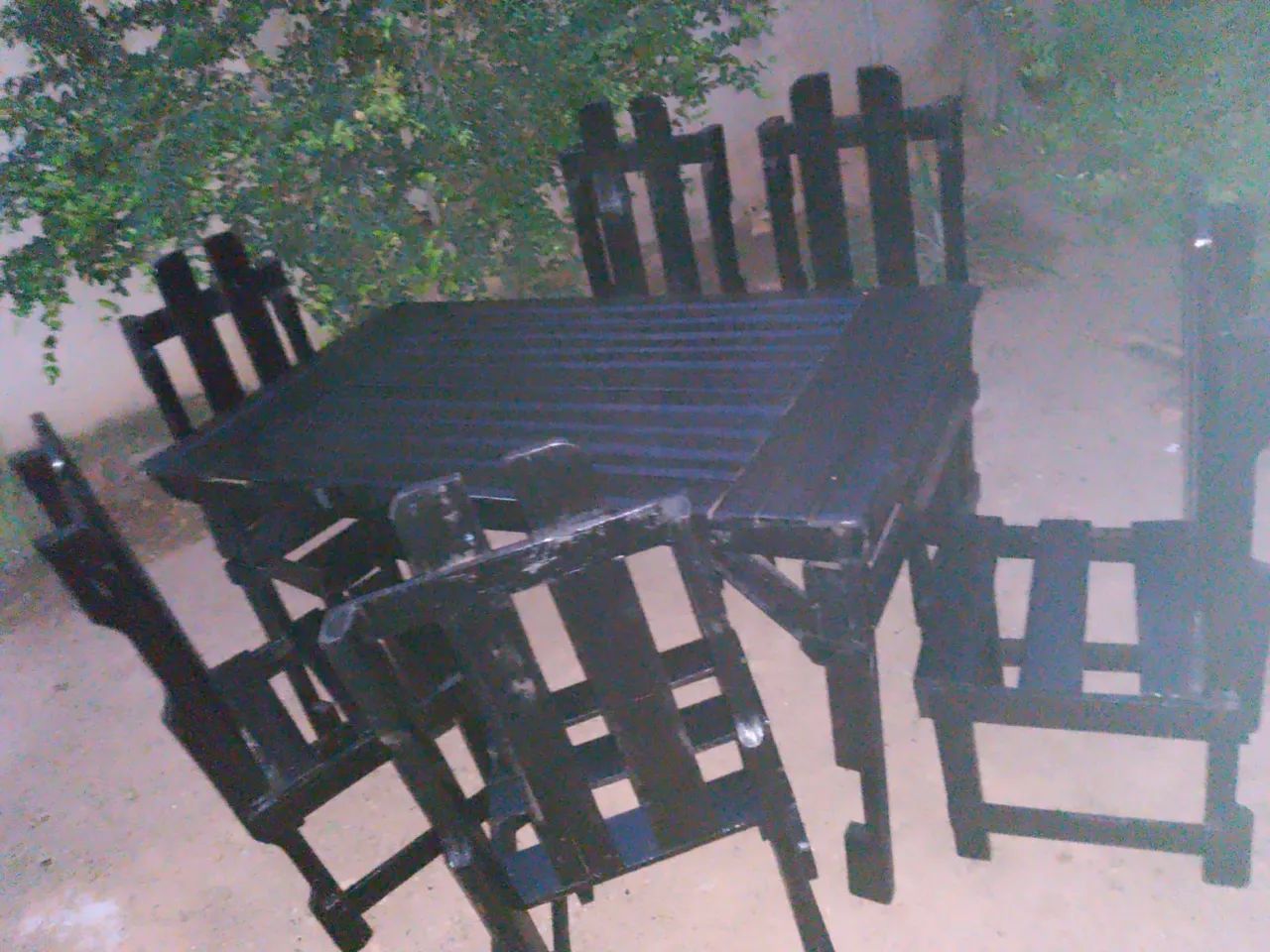 Conjunto de móveis de madeira. - Foto 3