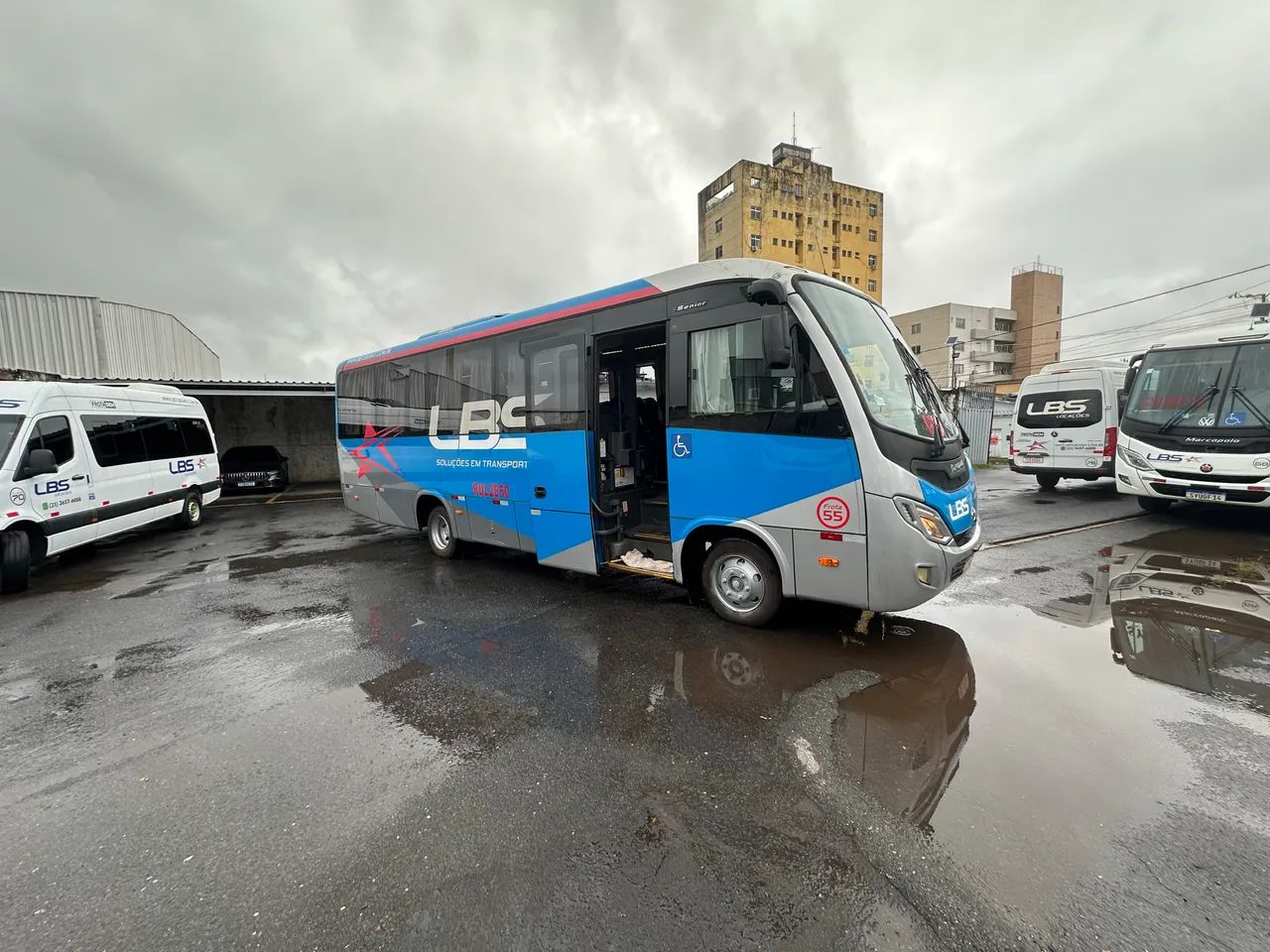 Micro ônibus senior executivo