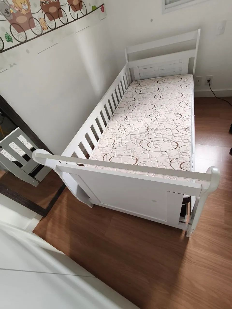 Cama (bicama) infantil branca