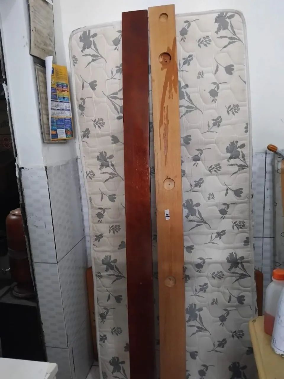 Cama solteiro em mogno. - Foto 5