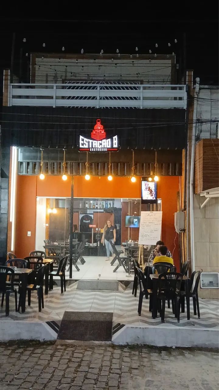 Repasso restaurante em pleno funcionamento 