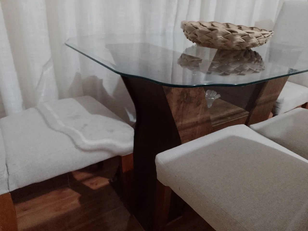 Mesa com 4 cadeiras  - Foto 2