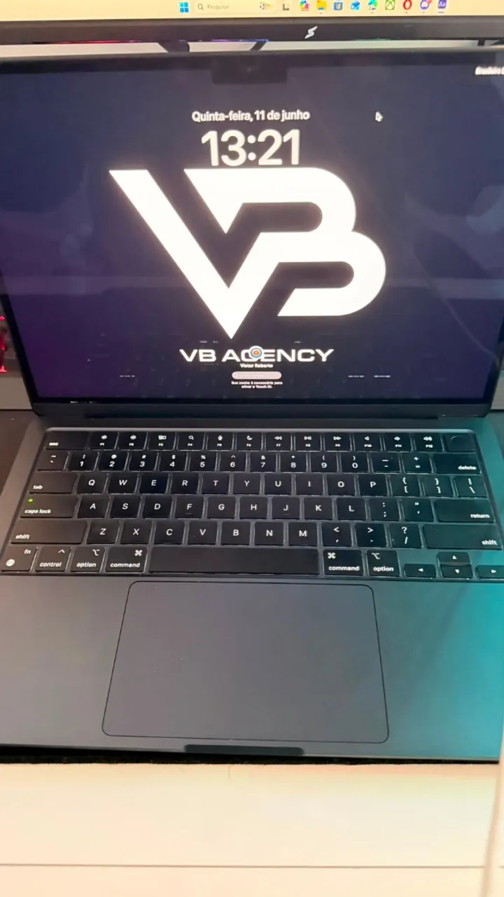 MacBook Air M2 15 Polegadas - 8GB RAM - 256GB SSD - Cinza Espacial