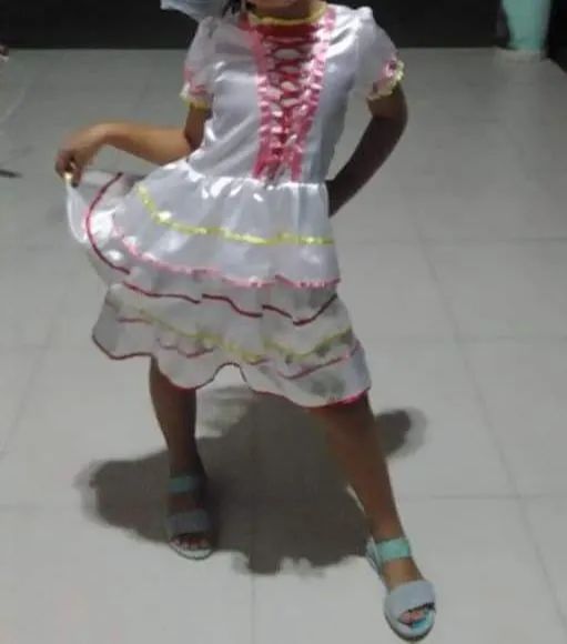 Vestido em ótimo estado tamanhos variados  - Foto 4
