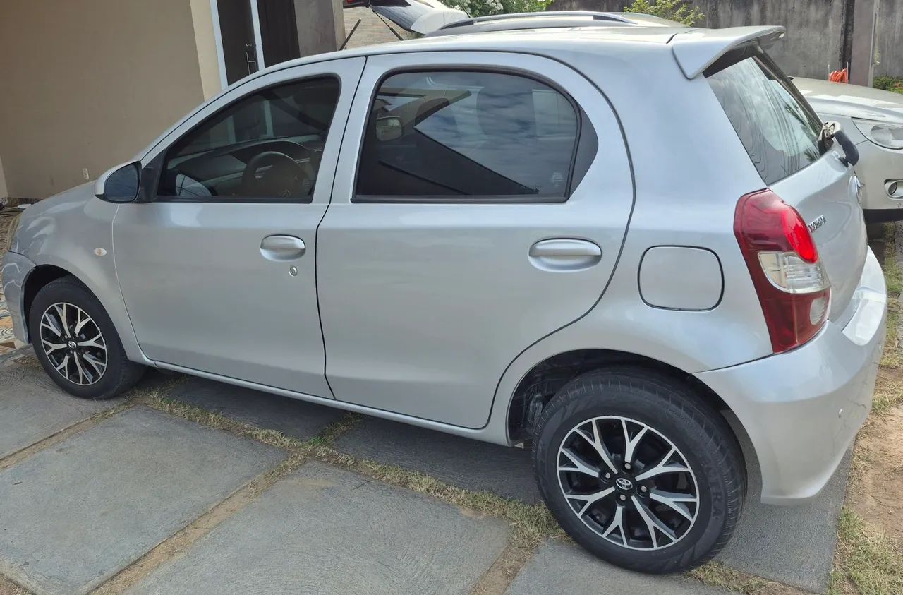 Toyota Etios X 1.3 Flex 16V 5P Mec. 2020 - Foto 3