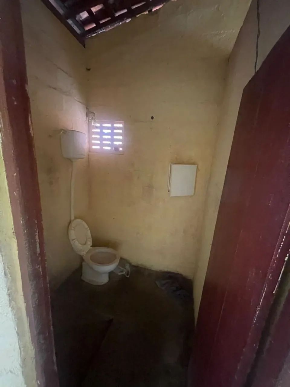 Casa a menos de dez minutos da UFS precisando de reforma completa - Foto 5