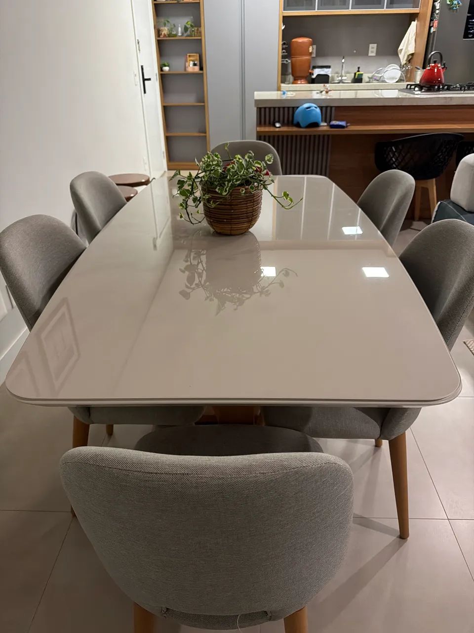 Mesa de jantar 6 lugares com cadeiras 