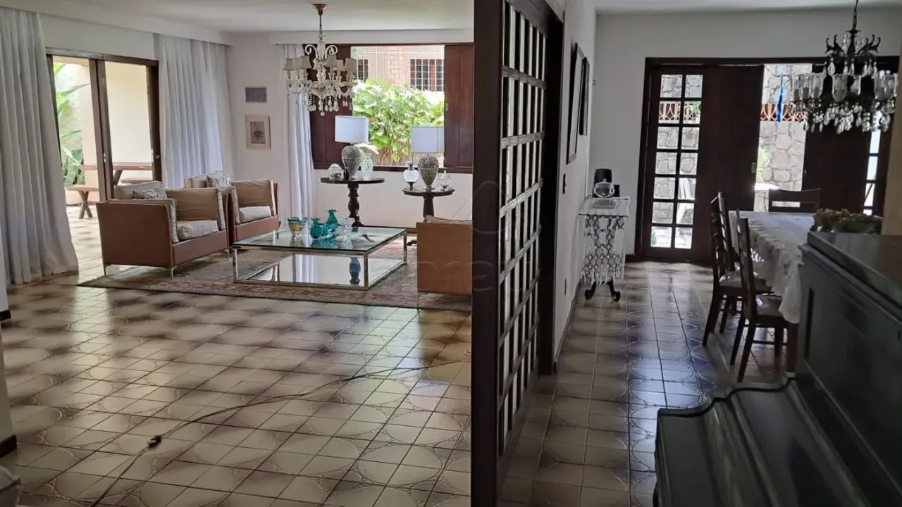 Casa Ampla e Sofisticada com Suítes, Garagem e Ambientes Espaçosos - Foto 3