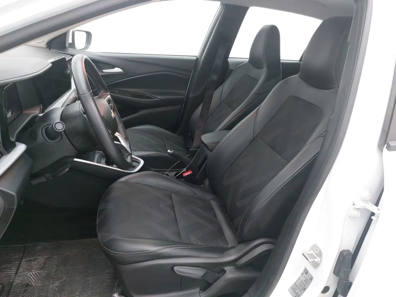 Chevrolet Onix Hatch LTZ 1.0 12V TB Flex Aut. 5P, foto 16 de 18