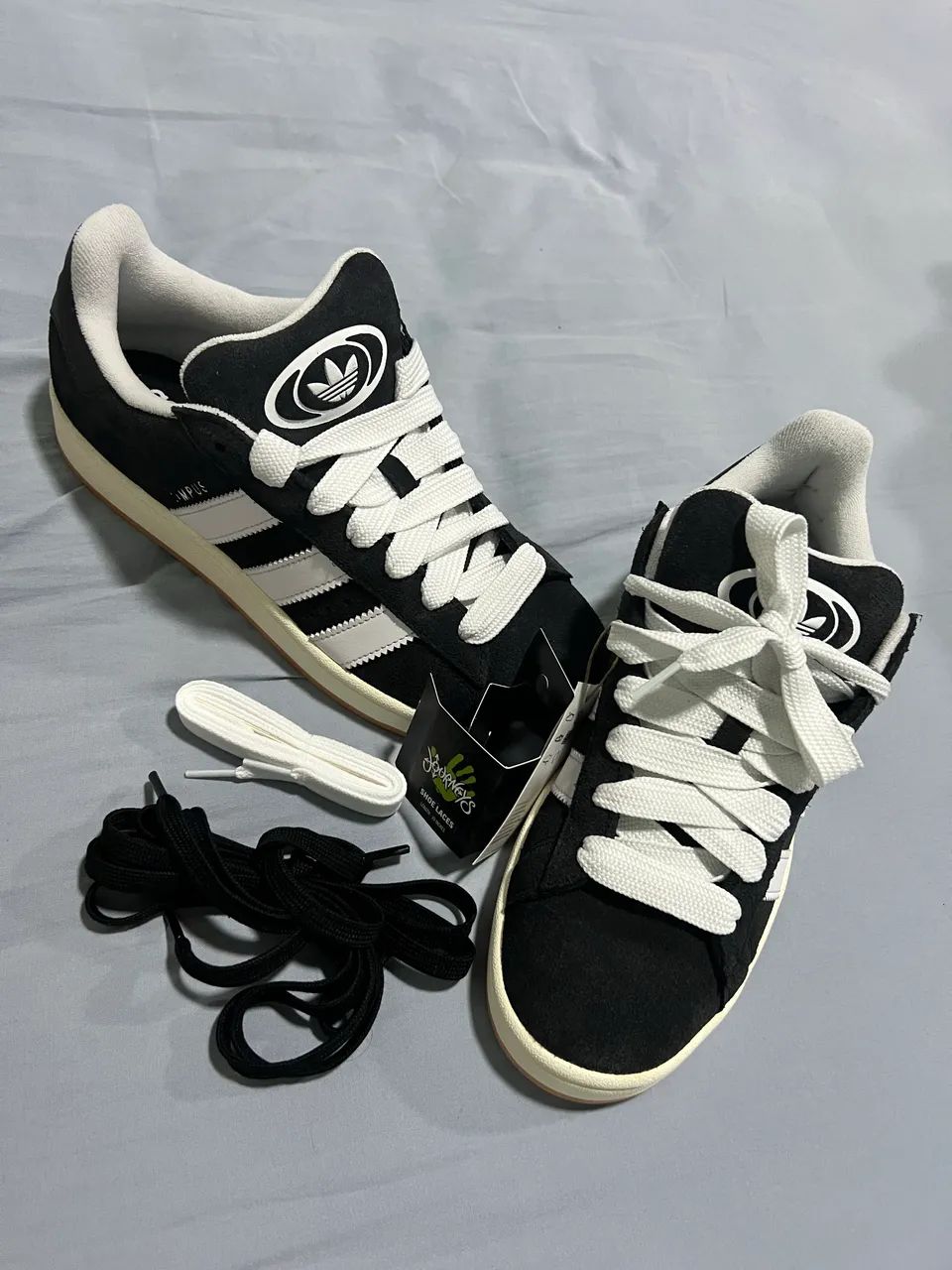 Tênis adidas 