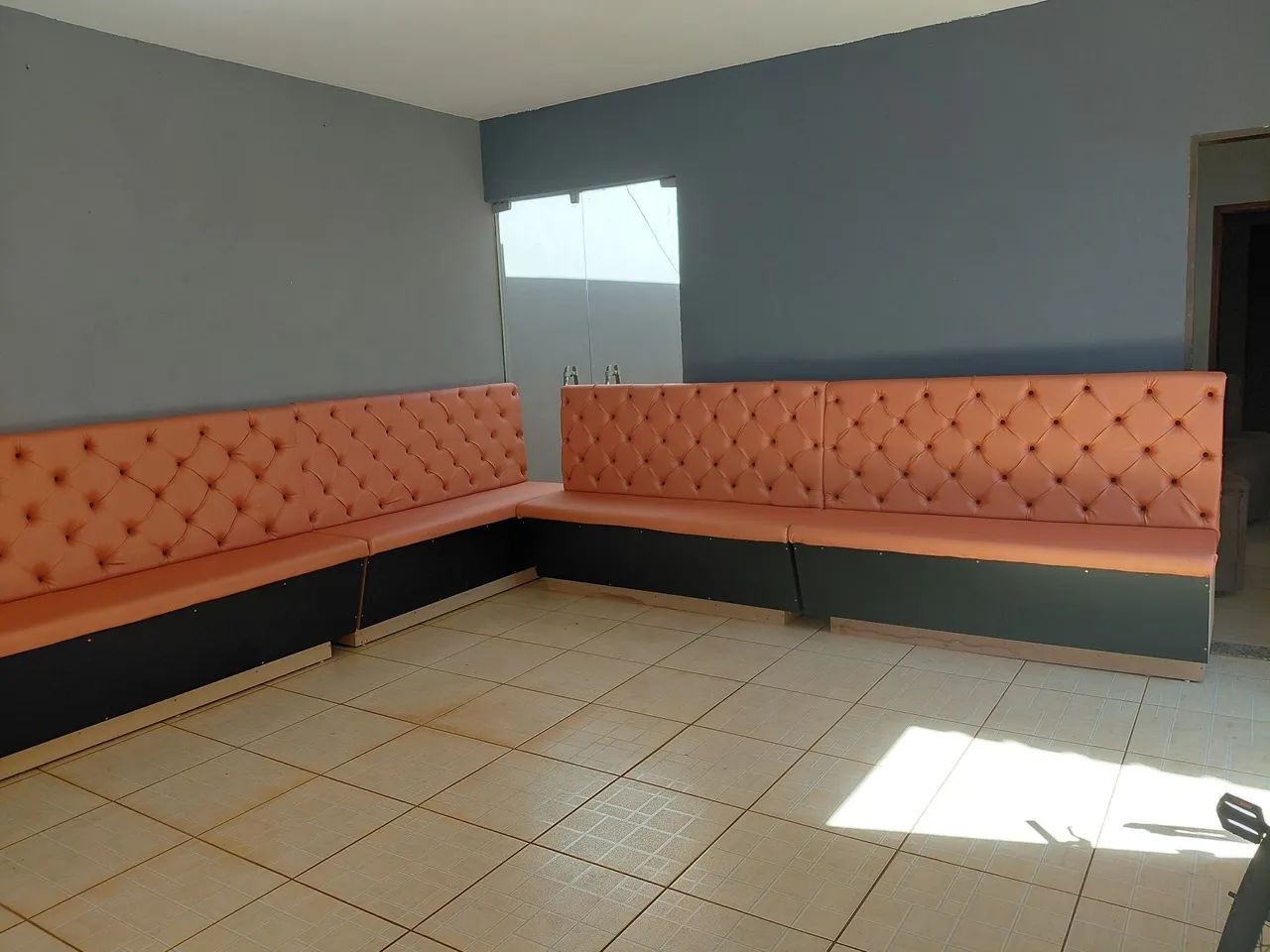 Vendo sofás both para lanchonetes - Foto 3