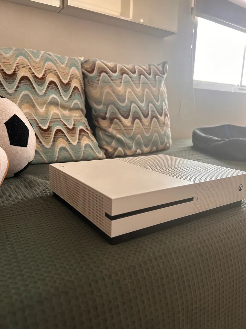 Xbox One S 1TB Branco (Usado) - Foto 3