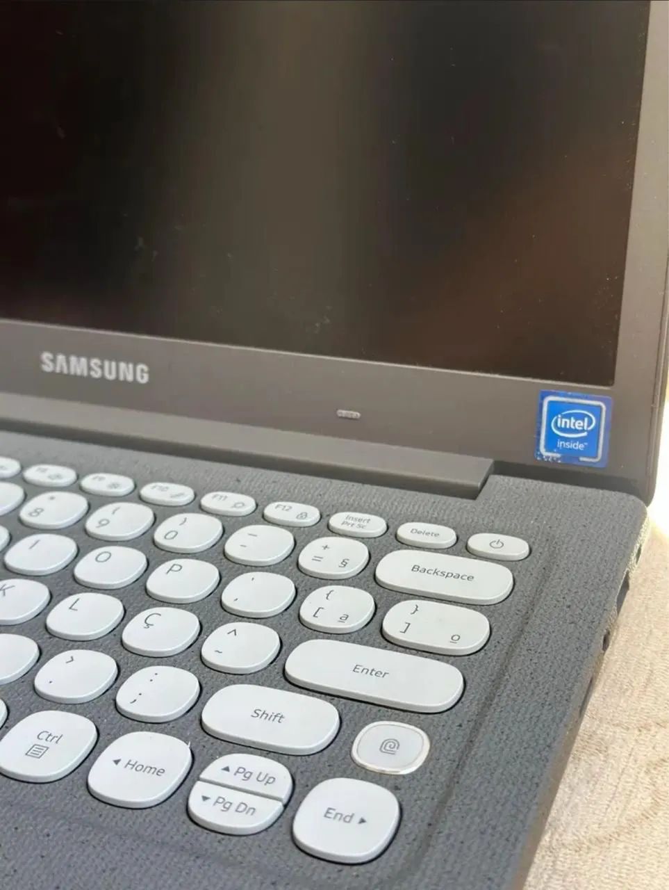 Notebook Samsung Flash F30 13,3 - Full HD - Leve e Rápido