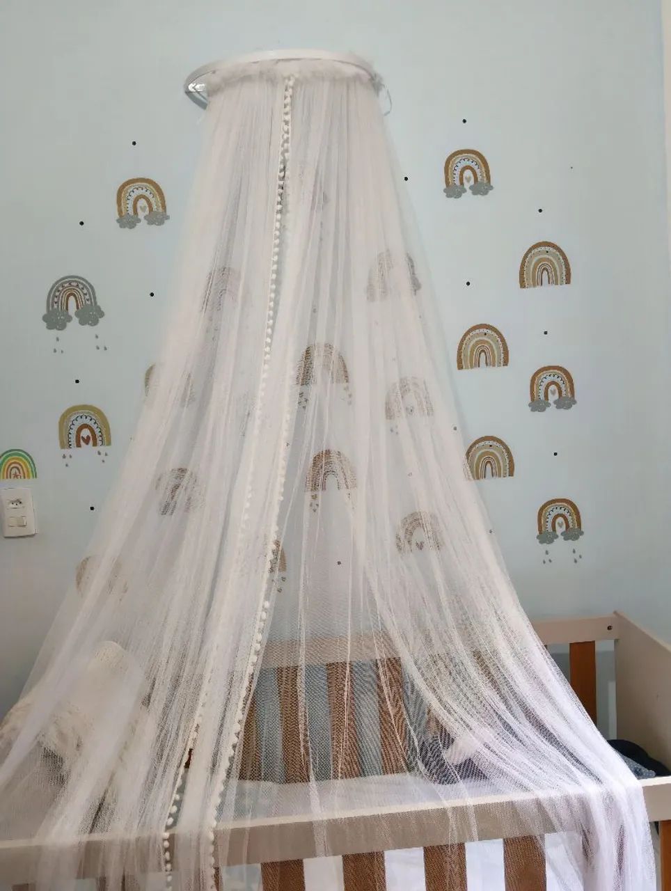 Dossel com mosquiteiro.