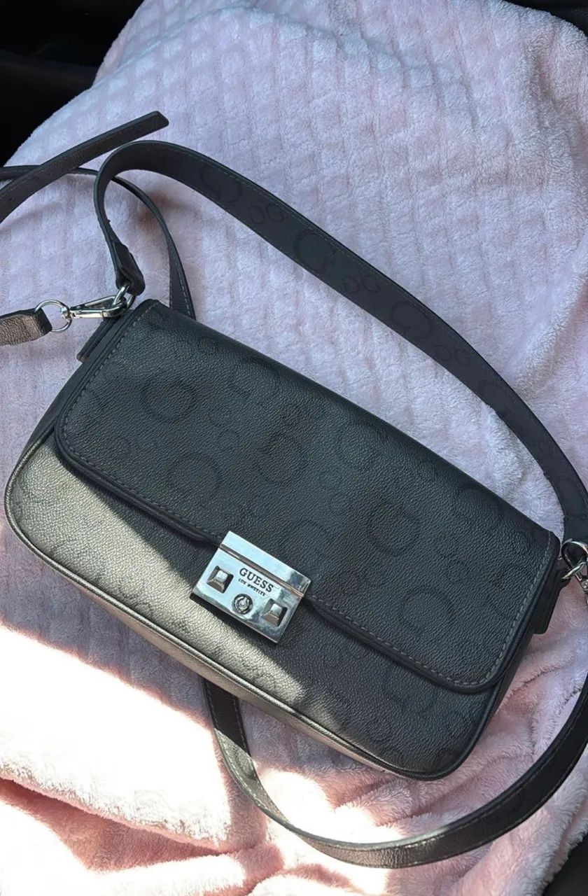 Bolsa Crossbody Guess Kettering Original - Comprada nos EUA