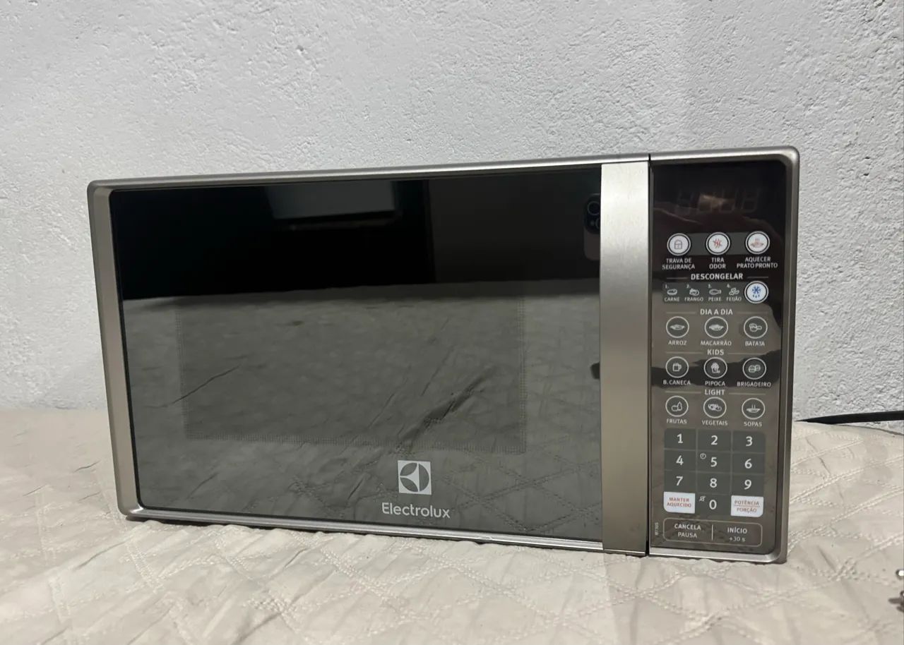 Vendo Micro-ondas Electrolux 20L (MT30S)