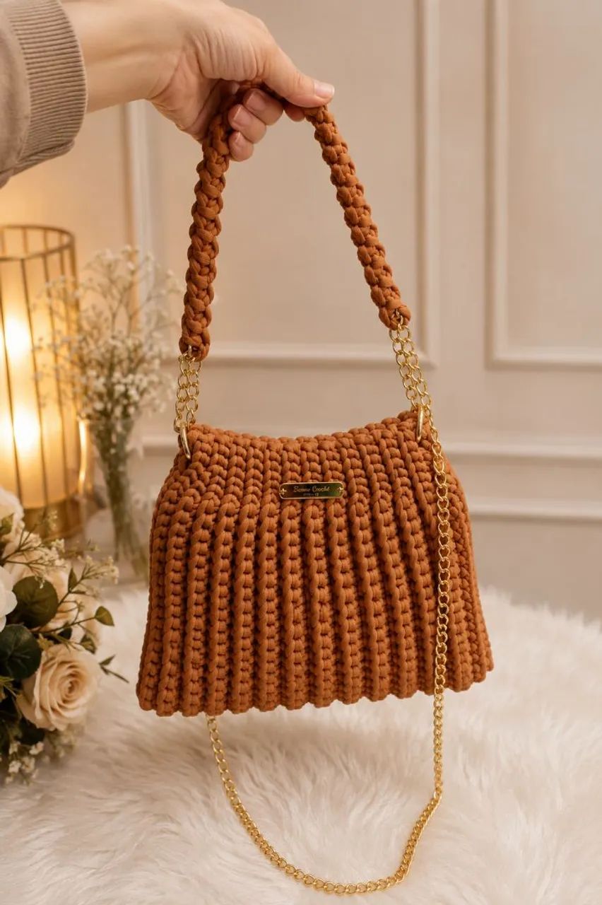 Bolsa Artesanal de Crochê 