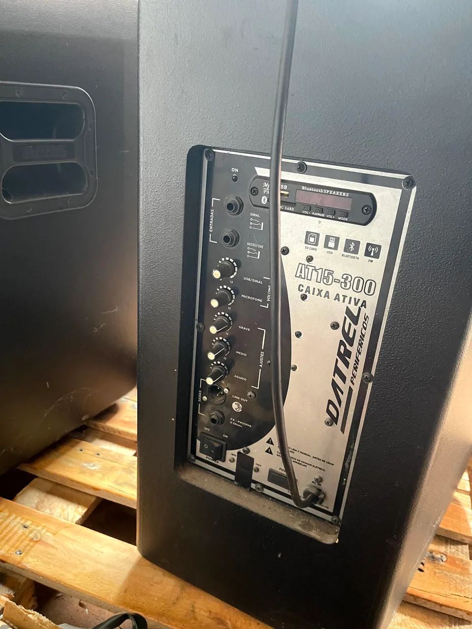 Caixa de Som Ativa Datrel AT15-300 com falante de 15 polegadas e 300W RMS de potência. - Foto 3