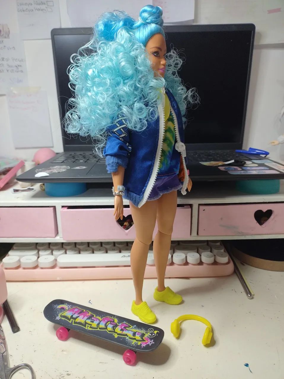 Boneca Barbie extra cabelo azul - Foto 5