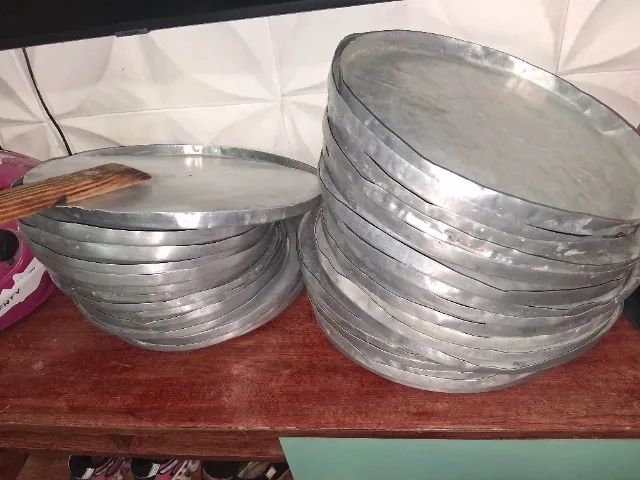 Formas de pizza usadas em bom estado 