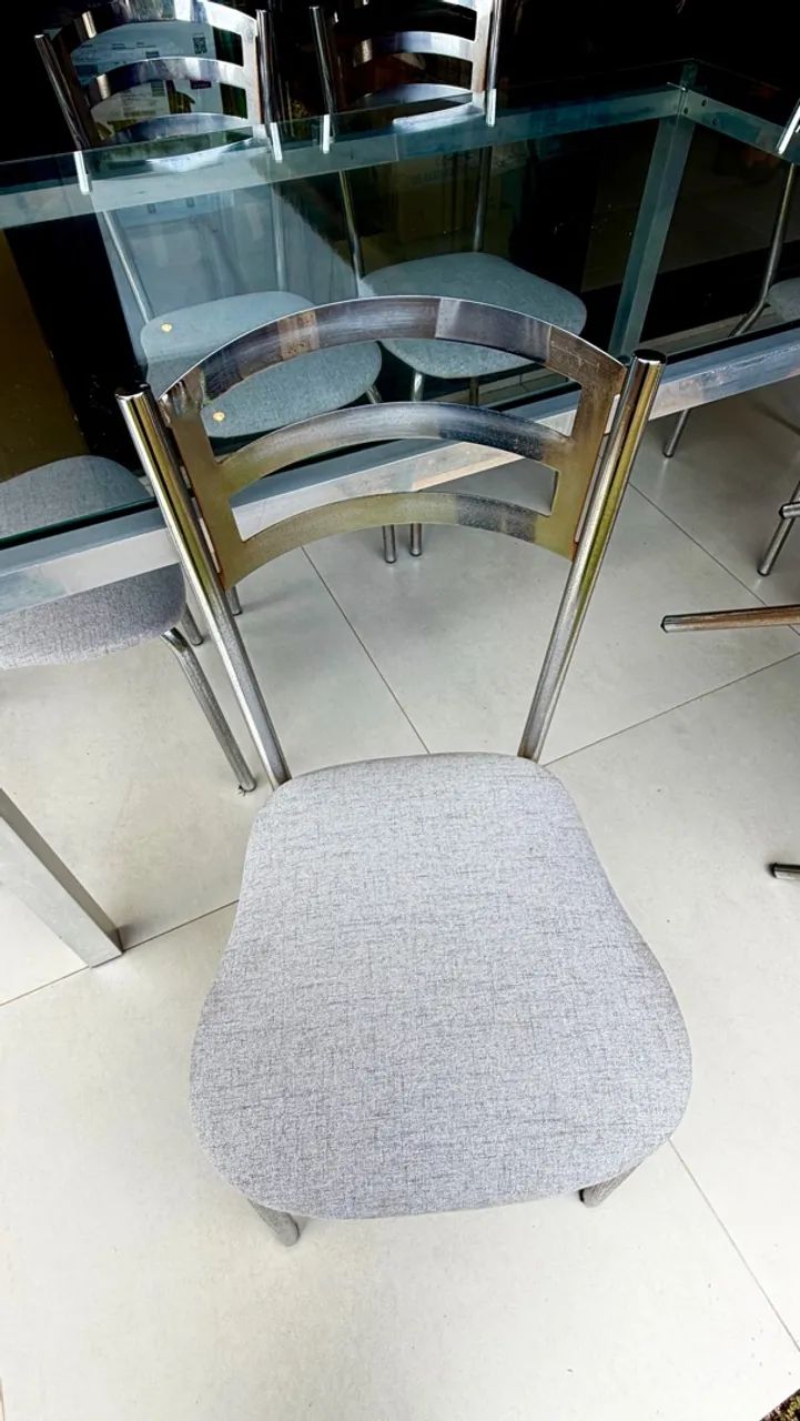 MESA DE JANTAR COM TAMPO DE VIDRO + 6 CADEIRAS - Foto 3