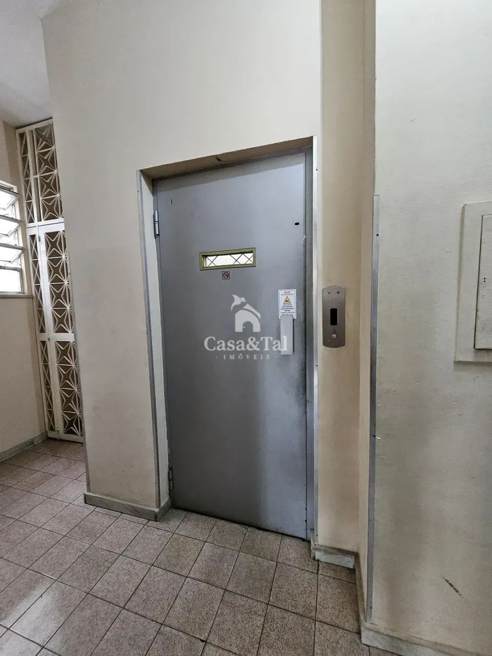 Apartamento 2 Quartos com Varanda e Vaga de Garagem na Av. Paulo Roser - Foto 5