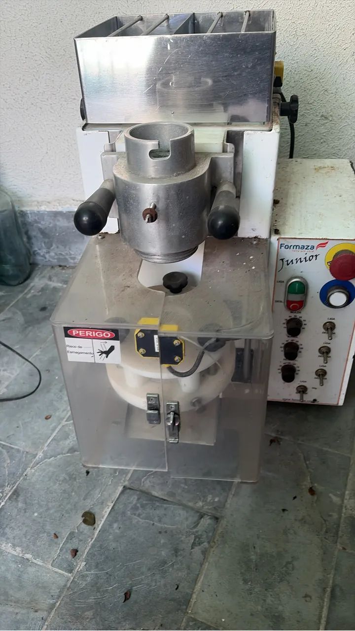 Máquina de salgados para troca de peças 