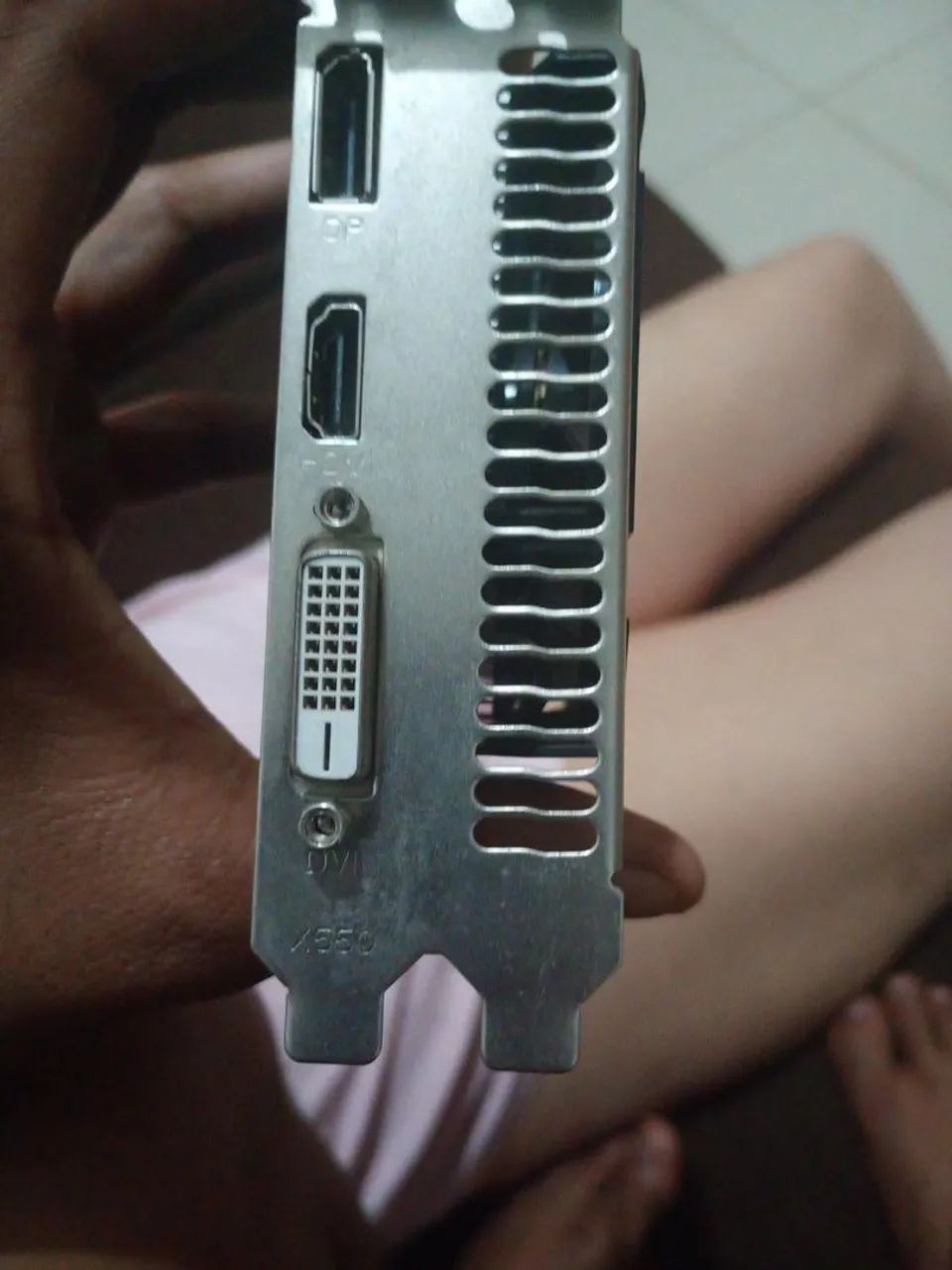 Placa de vídeo AMD Radeon RX 550 - Foto 2