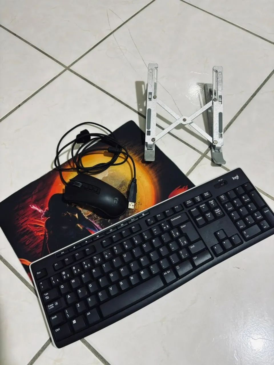 Teclado sem fio + mouse + suporte para pc (aceito proposta) 