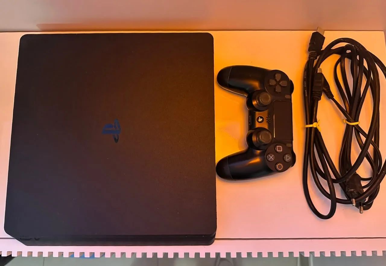PlayStation 4 Slim - Foto 2