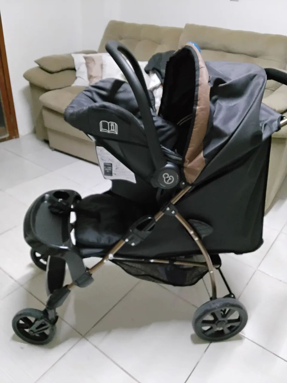 Vendo Carrinho de bebê 