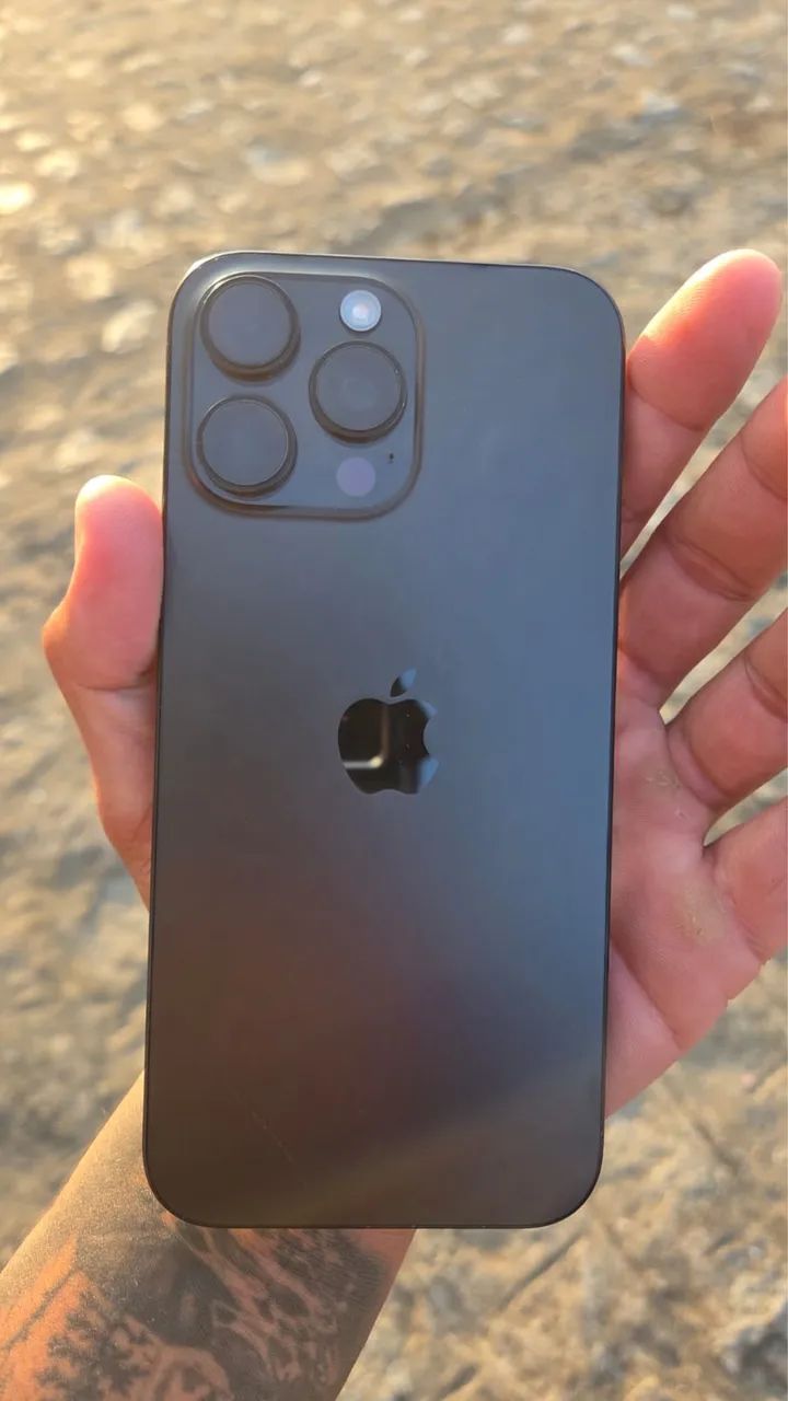 iPhone 16 Pro Max - Foto 2