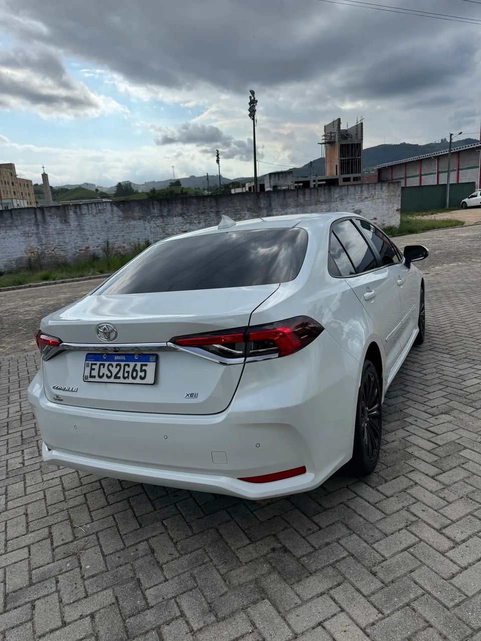 Toyota Corolla XEI 2.0 Flex 16V Aut. 2023 - Foto 2