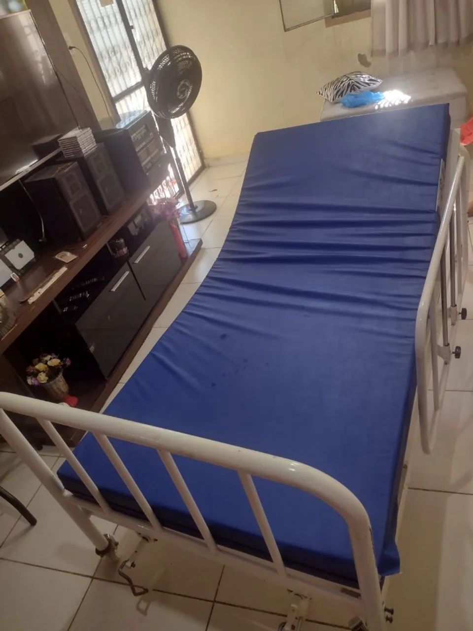 Cama hospitalar de manivela  - Foto 2