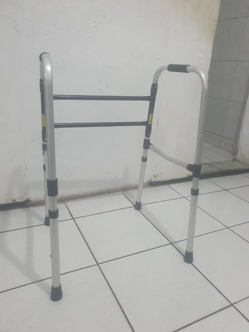 Andador em aluminio - Foto 2