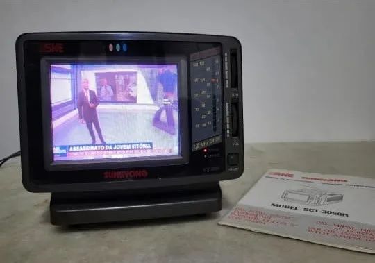 Mini Tv 5 Polegadas Sunkyong Colorida Made In Korea C Manual 12 Volts