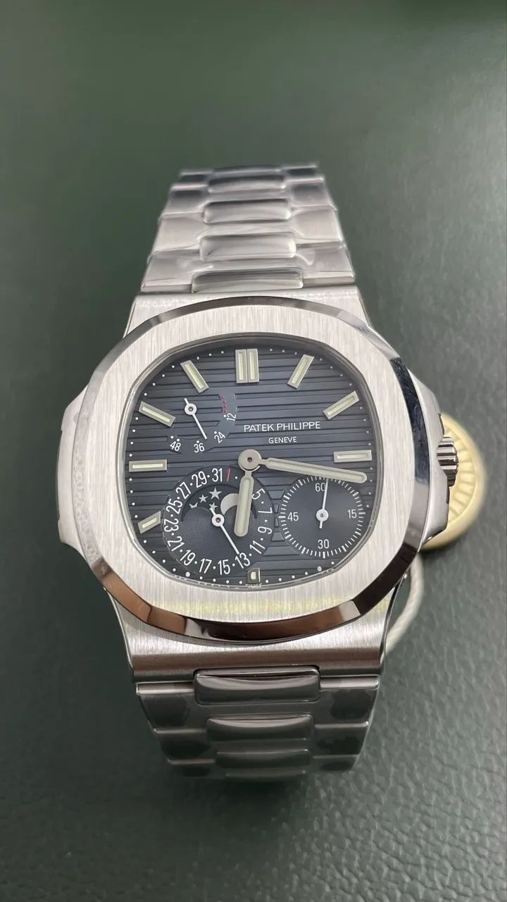 Patek Philippe Nautilus 5712