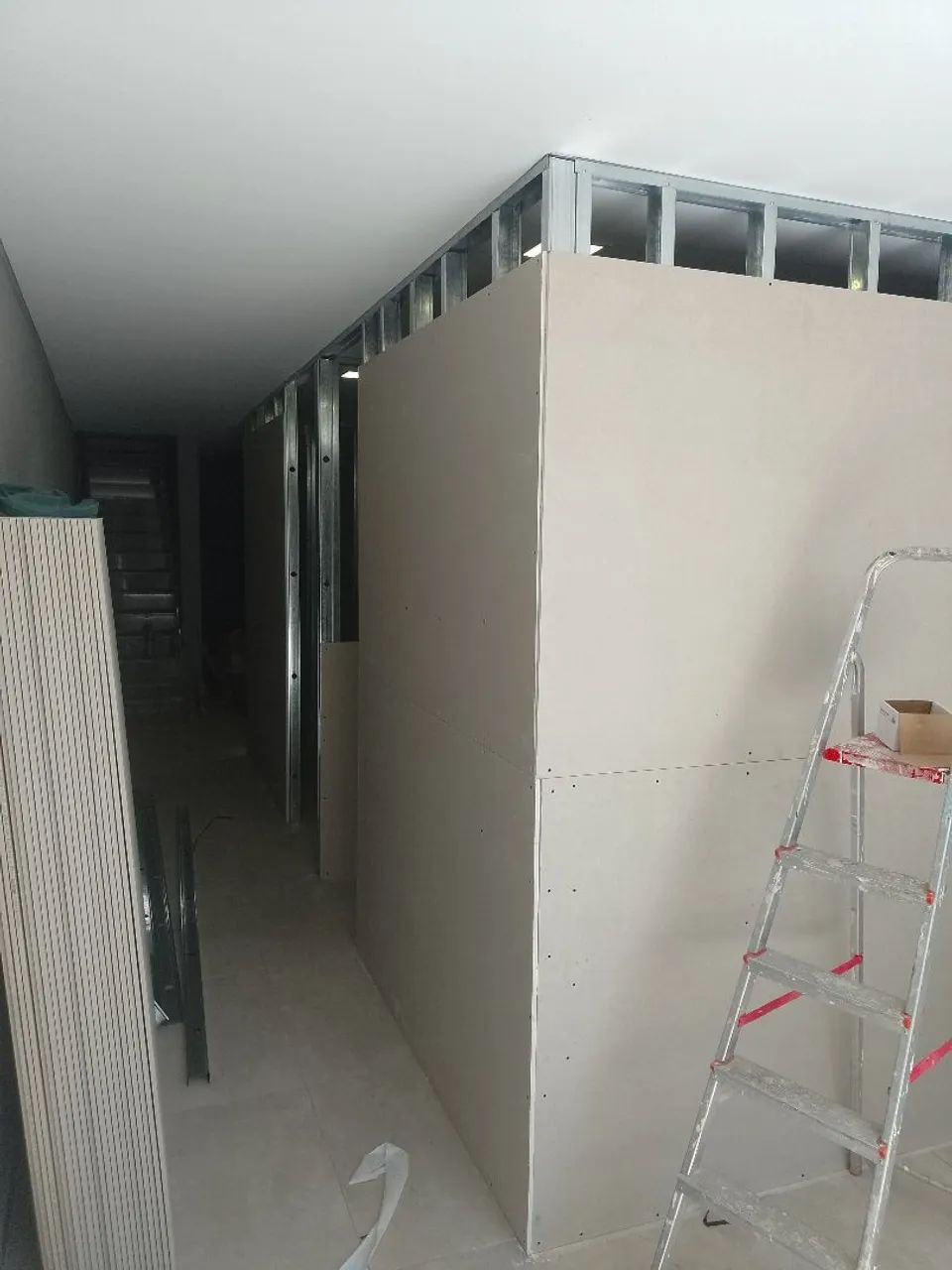 Instalação de portas janelas  drywall e pintura  - Foto 5