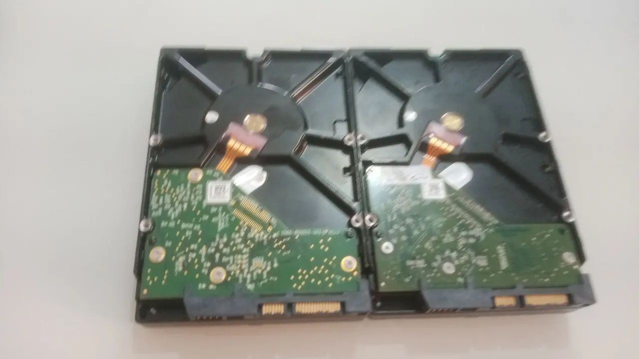 HDs de 4 e 3 teras só 900 reais os dois  - Foto 2