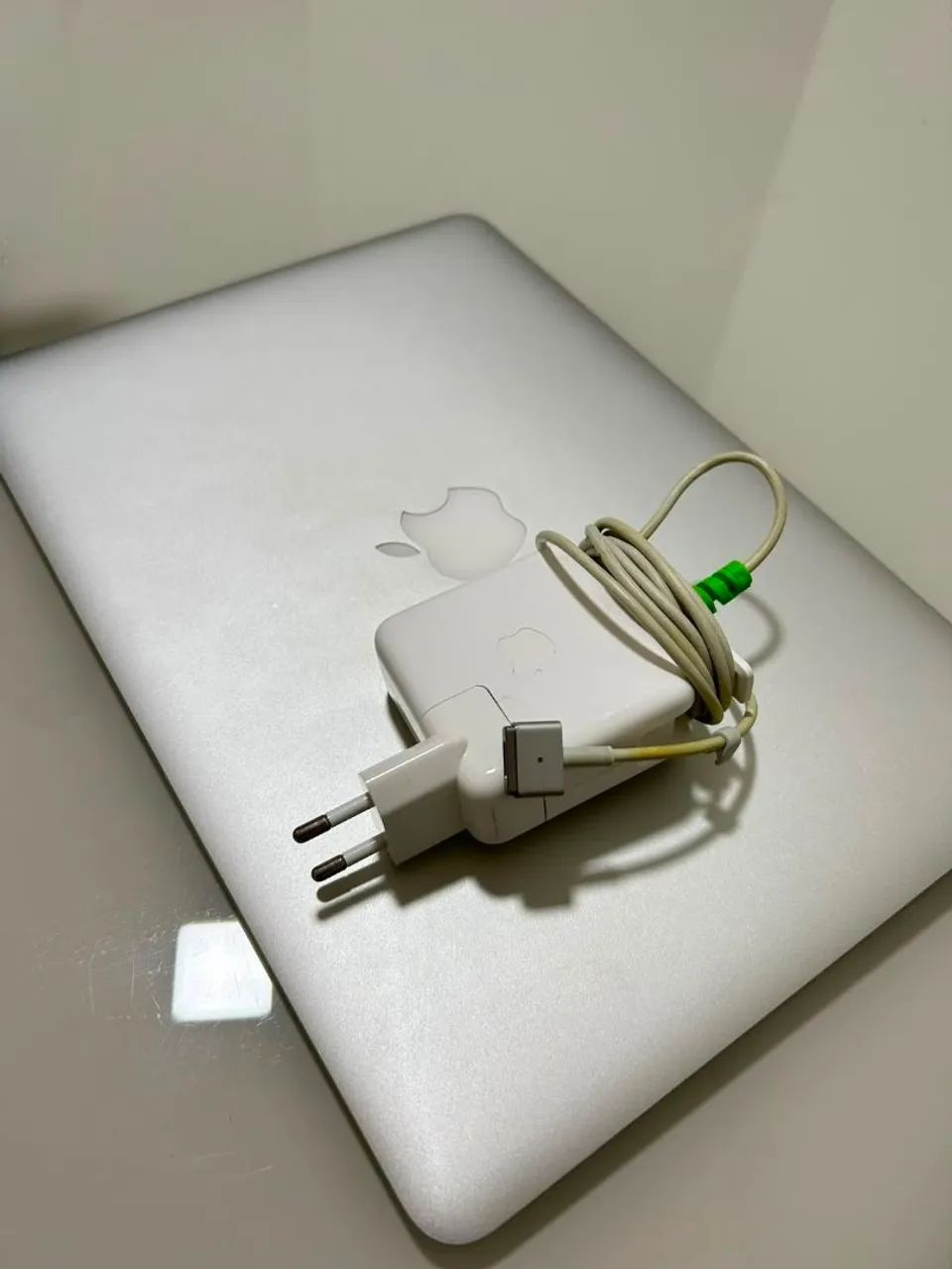 MacBook AIR 13. - Foto 3