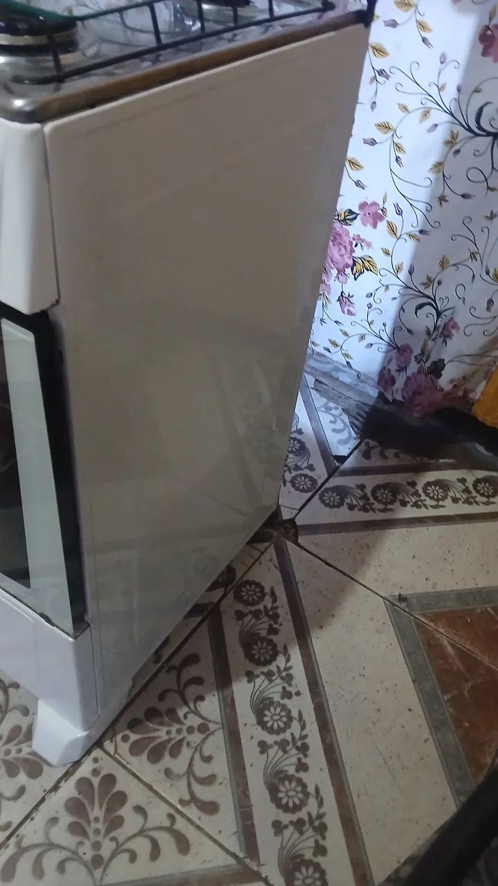 Vende-se fogão atlas funcionando perfeitamente as 4 bocas eo forno - Foto 4