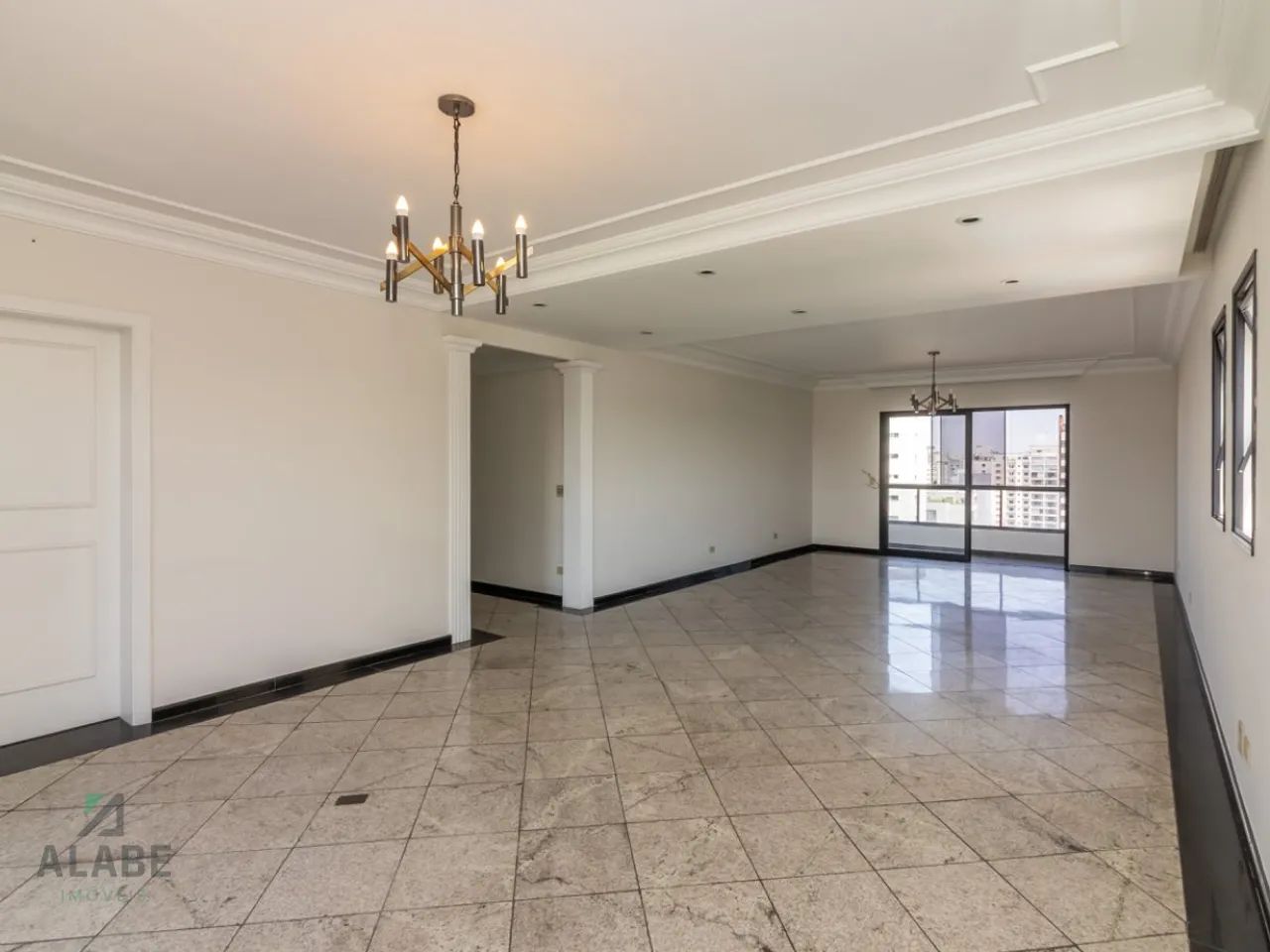 Apartamento para venda em Moema com 3 quartos, sendo 3 suítes, 249m² - Foto 5