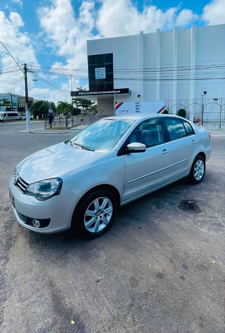 Volkswagen Polo Polo Sed. COMFORT. 1.6 Mi Tot. Flex 8v 2012