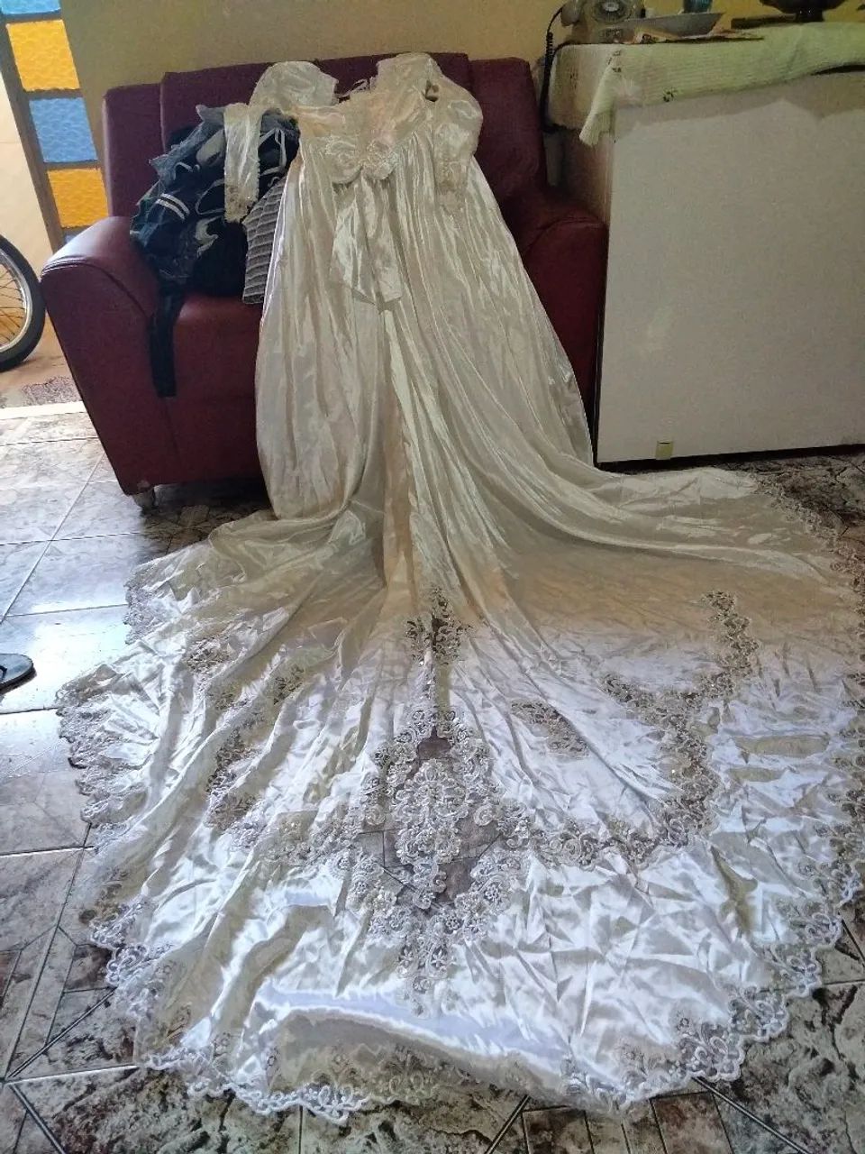 Vestido de noiva usando 