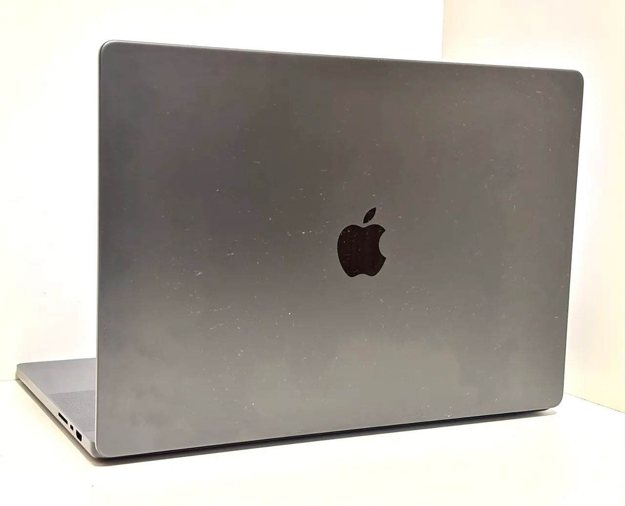 MacBook Pro 16-in. | M3 Max (48/1024GB) - Foto 2